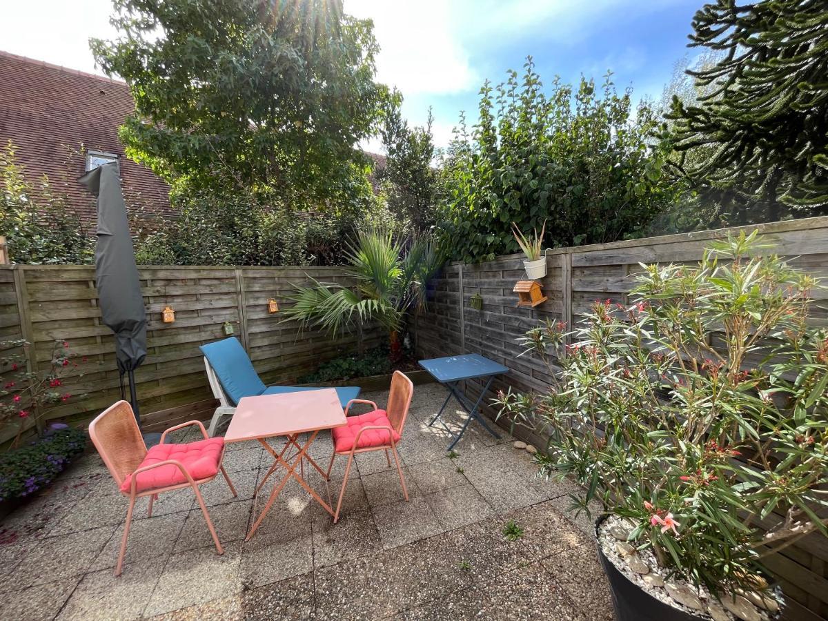 Vakantiehuis Maison Calme Avec Terrasse - Calypso Ouistreham