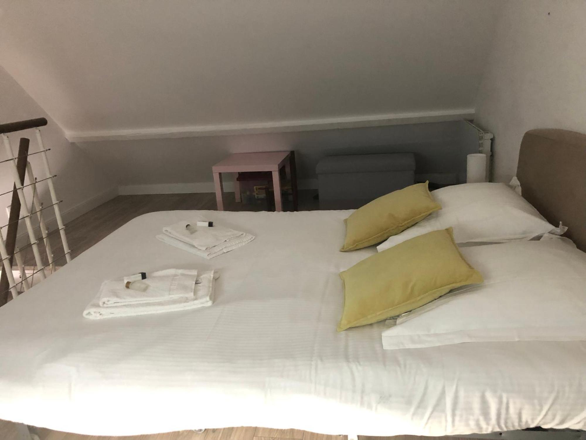 Vakantiehuis Maison Calme Avec Terrasse - Calypso